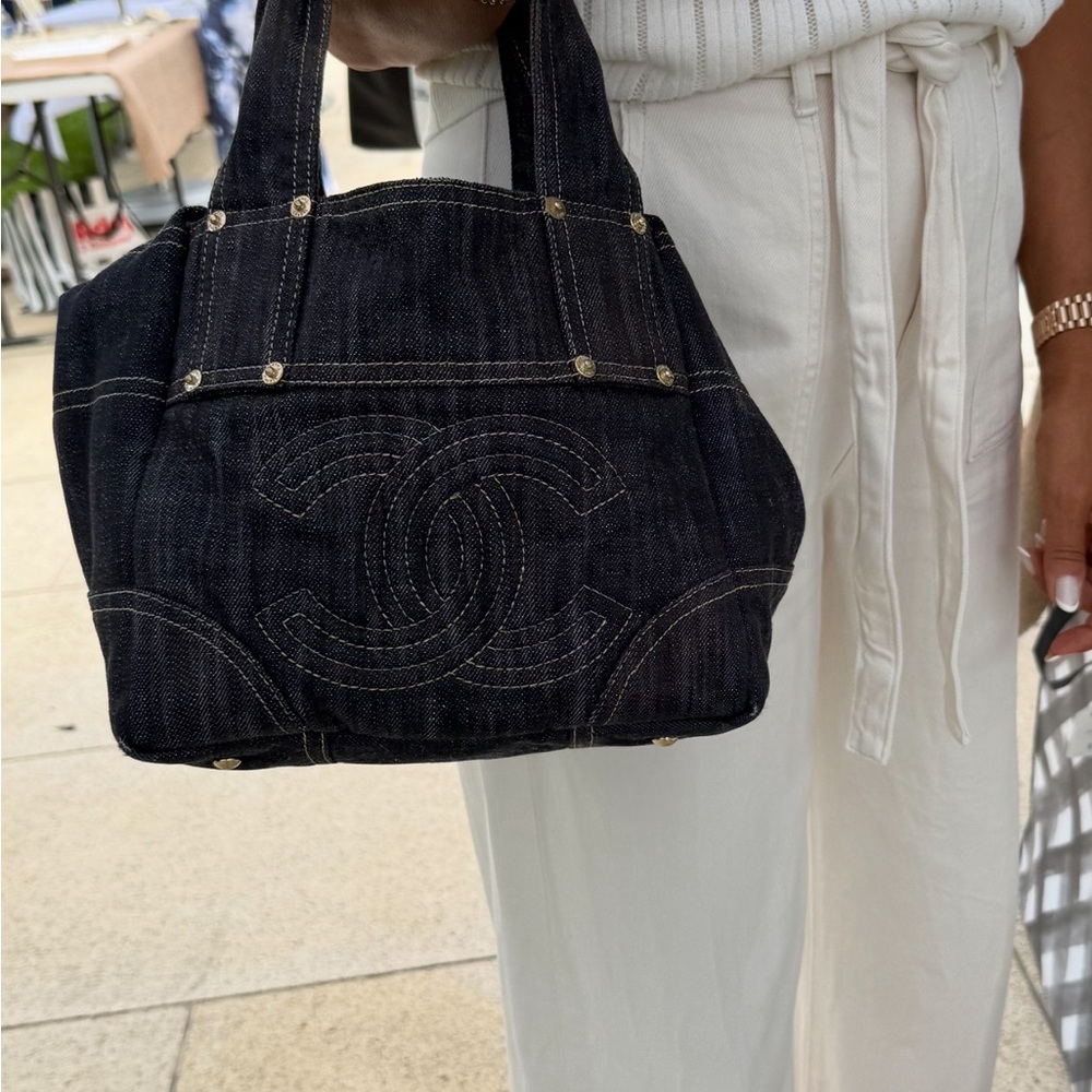 Chic Chanel denim Designer Tote Bag authentic with coa - Picture 5 of 8